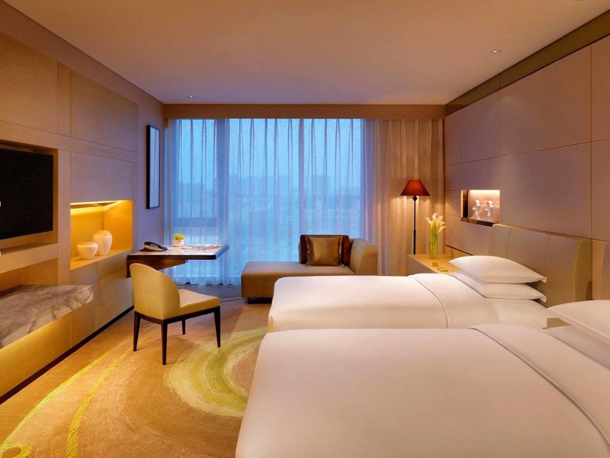 Hotel Hyatt Regency Tianjin East Exterior foto